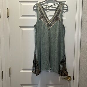 Gimmicks by BKE Green and Brown Lace Tank Top